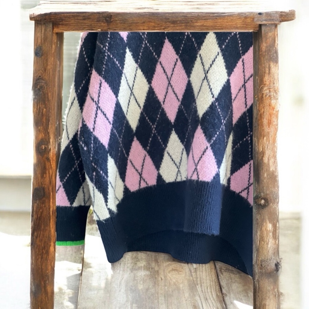 On 34th Women's Argyle V-Neck Drop-Shoulder Sweater. - Picture 12 of 16